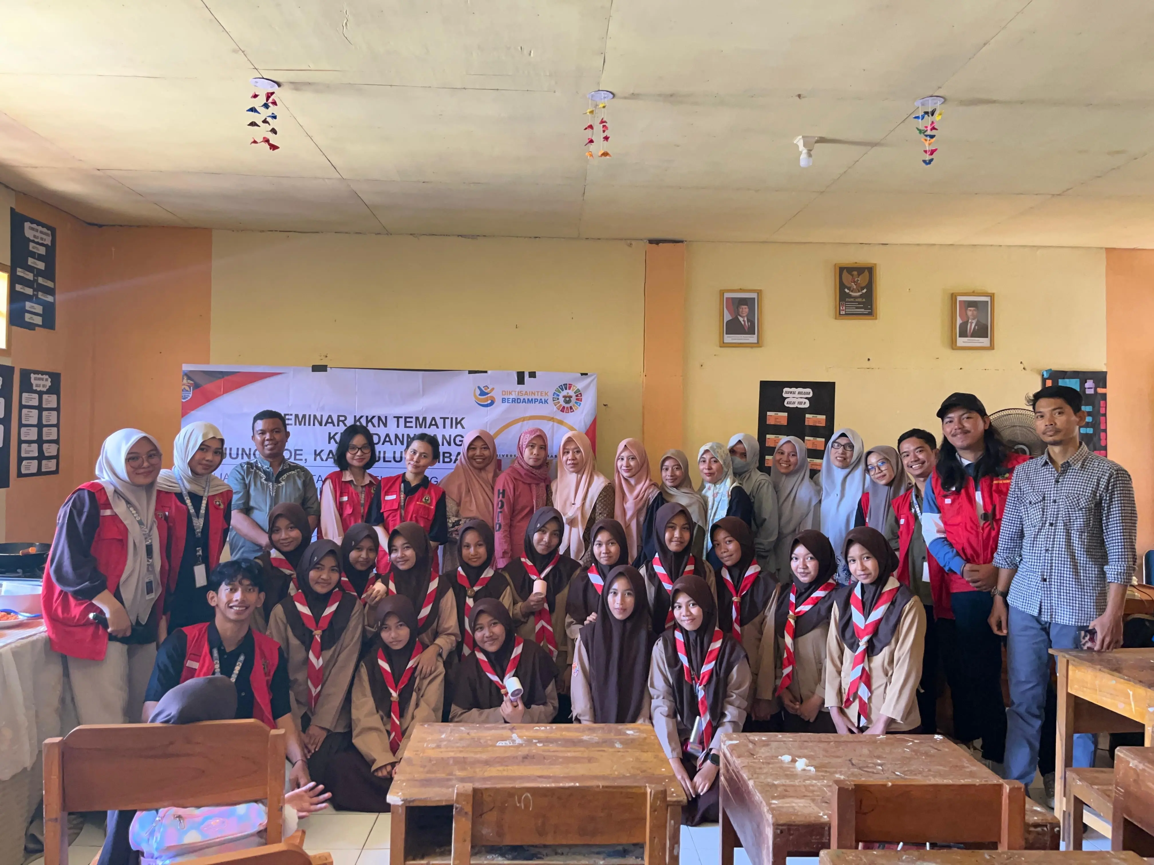 Mahasiswa KKN Unhas Kenalkan Inovasi Pemanfaatan Limbah Tulang Ikan