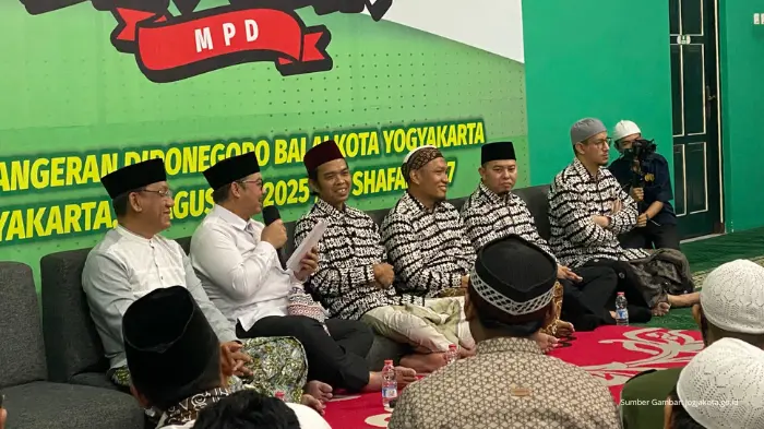 Ribuan Warga Padati Kajian Akbar Ustadz Abdul Somad di Masjid Pangeran Diponegoro