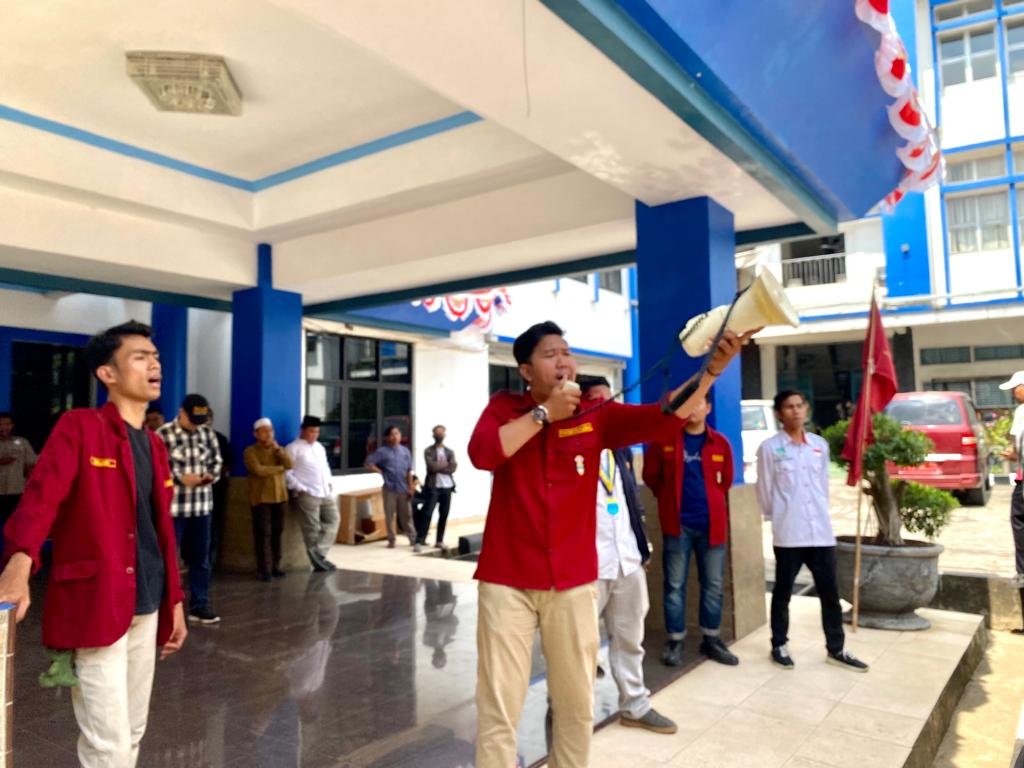 Gelar Aksi, IMM UIN Palembang Gugat PBAK