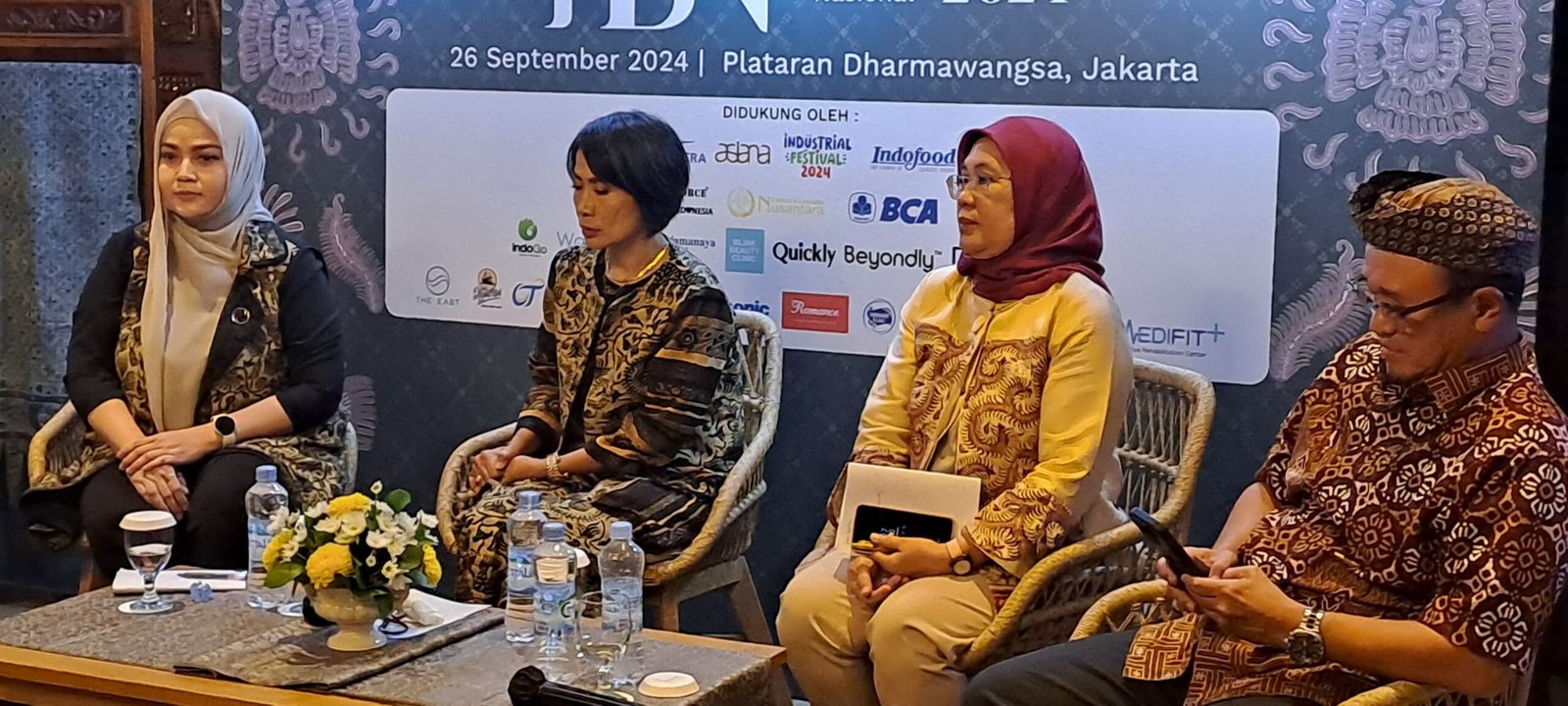 Yayasan Batik Indonesia Rayakan Hari Batik Nasional Lewat “Bangga Berbatik”