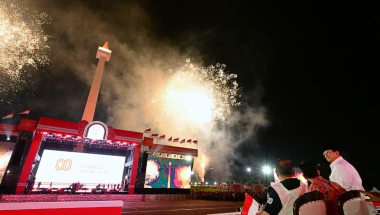 Presiden Prabowo Pimpin Khidmat Upacara Penurunan Bendera Negara Sang Merah Putih di Istana Merdeka