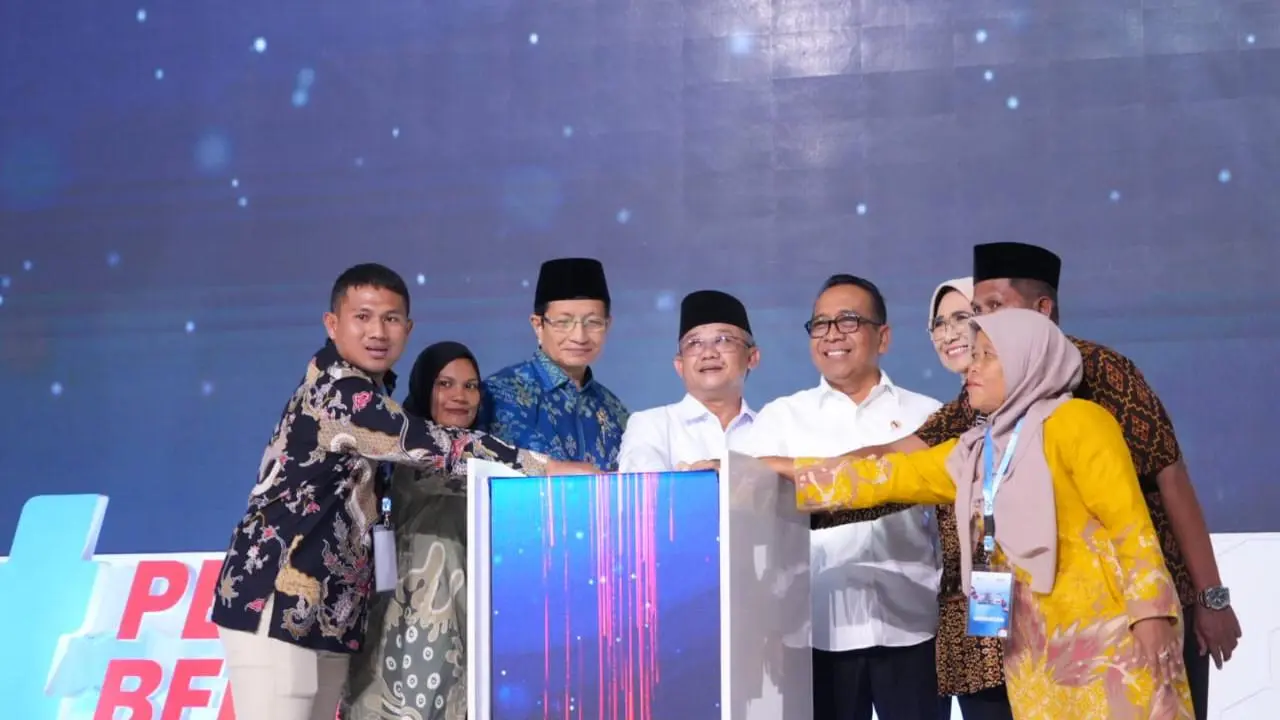 Presiden Prabowo Pimpin Sidang Kabinet Paripurna: Strategi Kita Benar, Kita Berada di Arah yang Benar