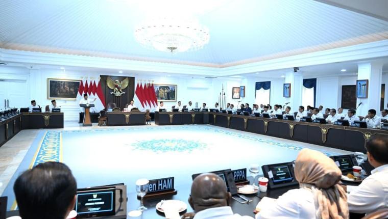 Presiden Prabowo Pimpin Sidang Kabinet Paripurna, Instruksikan Perkuat Stabilitas Nasional