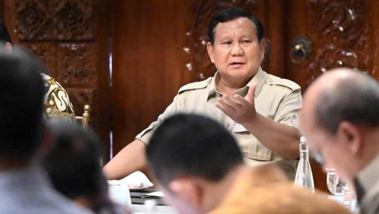 Presiden Prabowo pimpin rapat kabinet bahas kebijakan ekonomi dan stabilitas keuangan