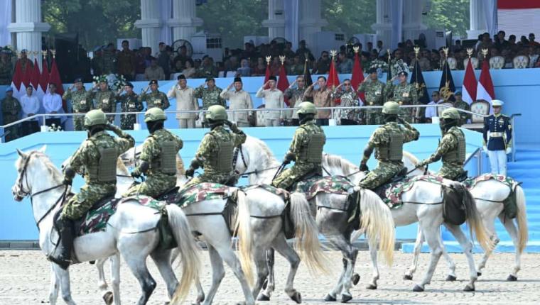Defile dan aksi tempur TNI warnai peringatan HUT ke-80 TNI di Jakarta