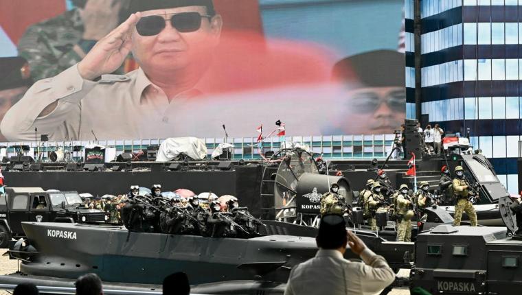 Presiden Prabowo pimpin upacara peringatan HUT ke-80 TNI di Monas