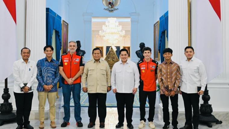 Presiden Prabowo terima kunjungan juara dunia MotoGP Marc Márquez dan dua pembalap muda Indonesia