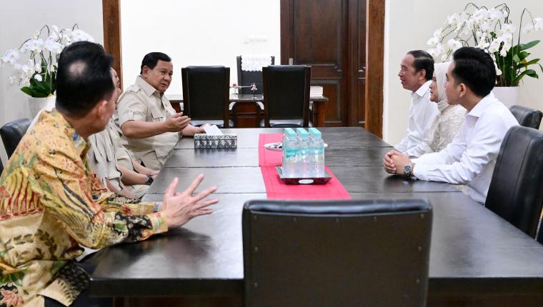 Presiden Prabowo dan Jokowi Bertemu, Tegaskan Konsistensi Diplomasi Indonesia