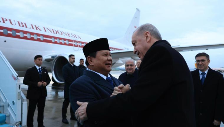 Tiba di Ankara, Presiden Prabowo Disambut Langsung Presiden Erdoğan