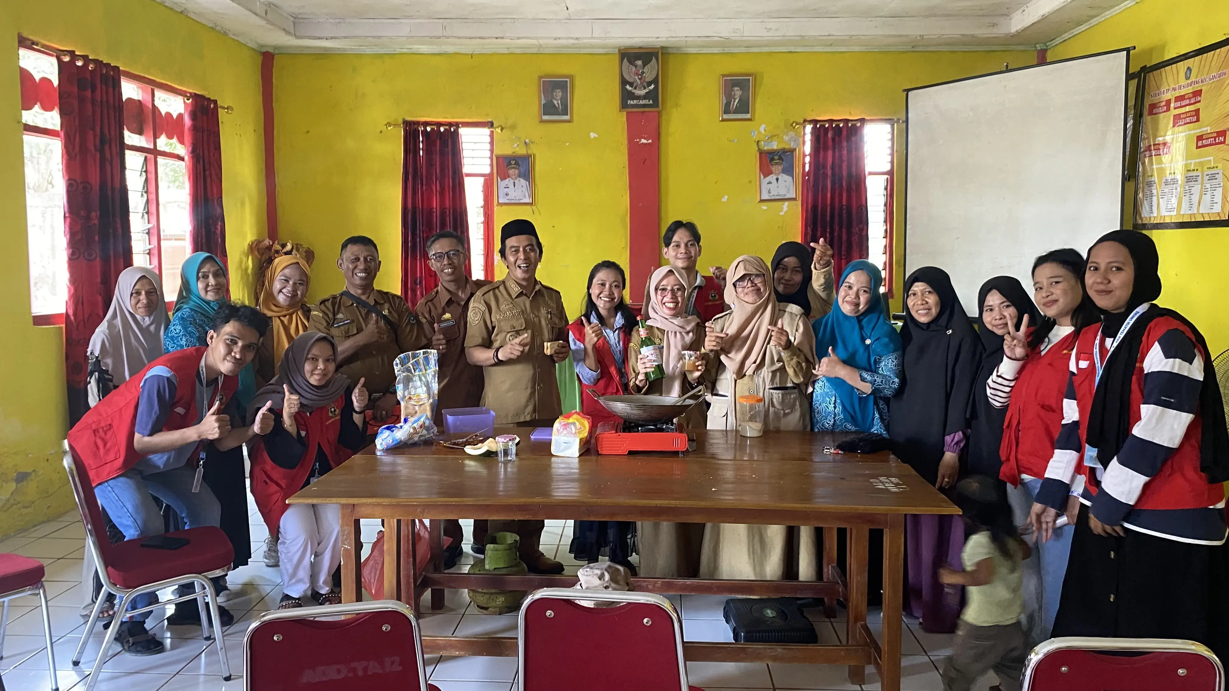 Mahasiswa Kuliah Kerja Nyata (KKN) Tematik Ketahanan Pangan dan Stunting