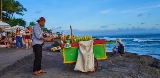 Rupiah Tertekan, UMKM Terjepit: Saatnya Ekonomi Rakyat Diperkuat