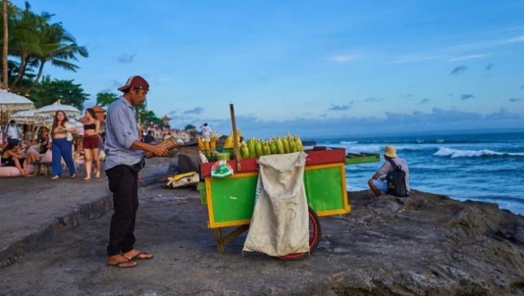 Rupiah Tertekan, UMKM Terjepit: Saatnya Ekonomi Rakyat Diperkuat