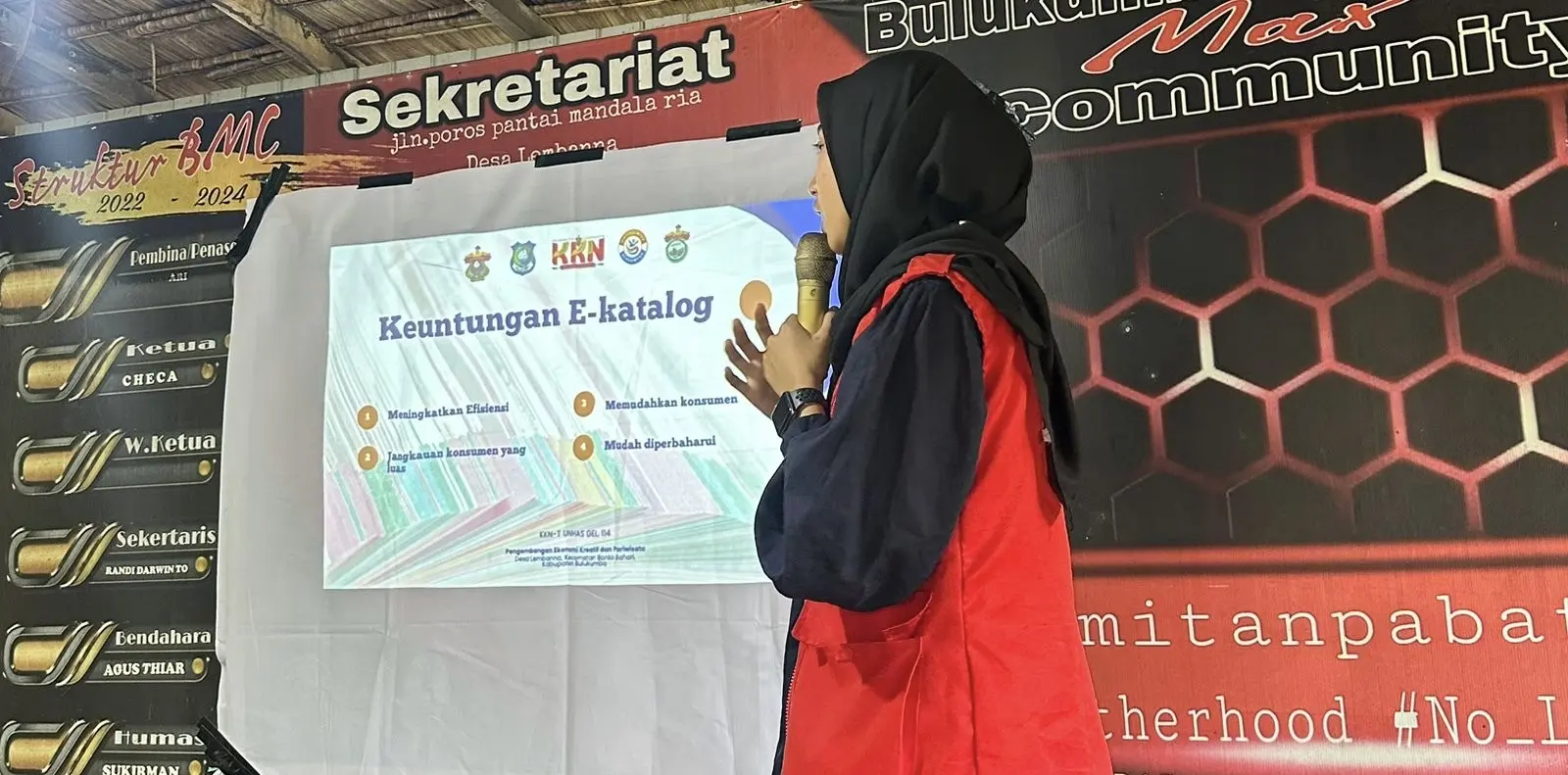 Mahasiswa KKN Dorong Promosi UMKM Lewat Workshop E-Katalog Digital di Desa Lembanna