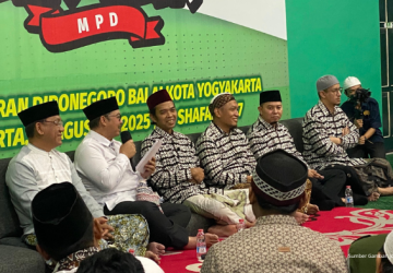 Ribuan Warga Padati Kajian Akbar Ustadz Abdul Somad di Masjid Pangeran Diponegoro