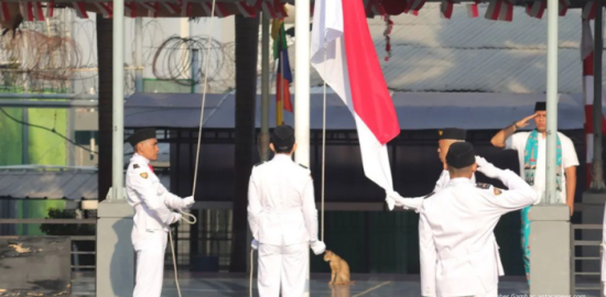 Napiter Kibarkan Merah Putih di Lapas Cipinang, Air Mata Iringi Upacara HUT ke-80 RI