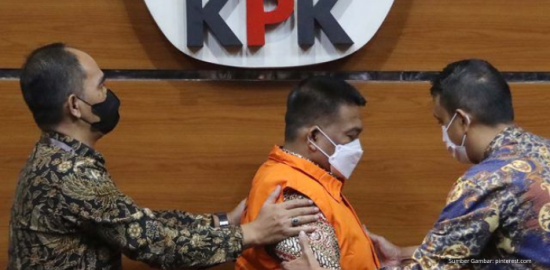 KPK Kajian Larangan Tahanan Pakai Masker saat Tampil di Publik