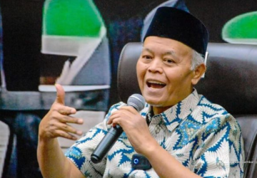 Hidayat Nur Wahid Desak Kemensos Ganti Penerima Bansos yang Terseret Judi Online
