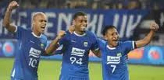 Persib Bandung Lolos ke Babak Utama ACL 2 2025–2026, Bojan Hodak Soroti Kondisi Lapangan GBLA
