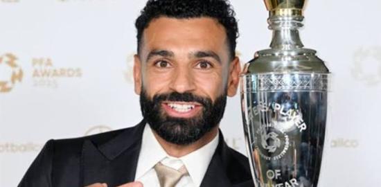 Mohamed Salah Raih Gelar PFA Player of the Year 2024/2025