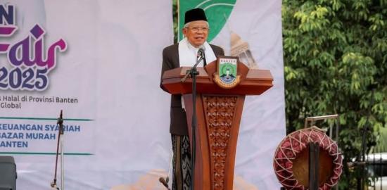 KH. Dr. Ma'ruf Amin Hadiri Pembukaan Banten Halal Fair 2025 : Tekankan Pentingnya Sertifikasi Halal Untuk Dorong Ekonomi Umat