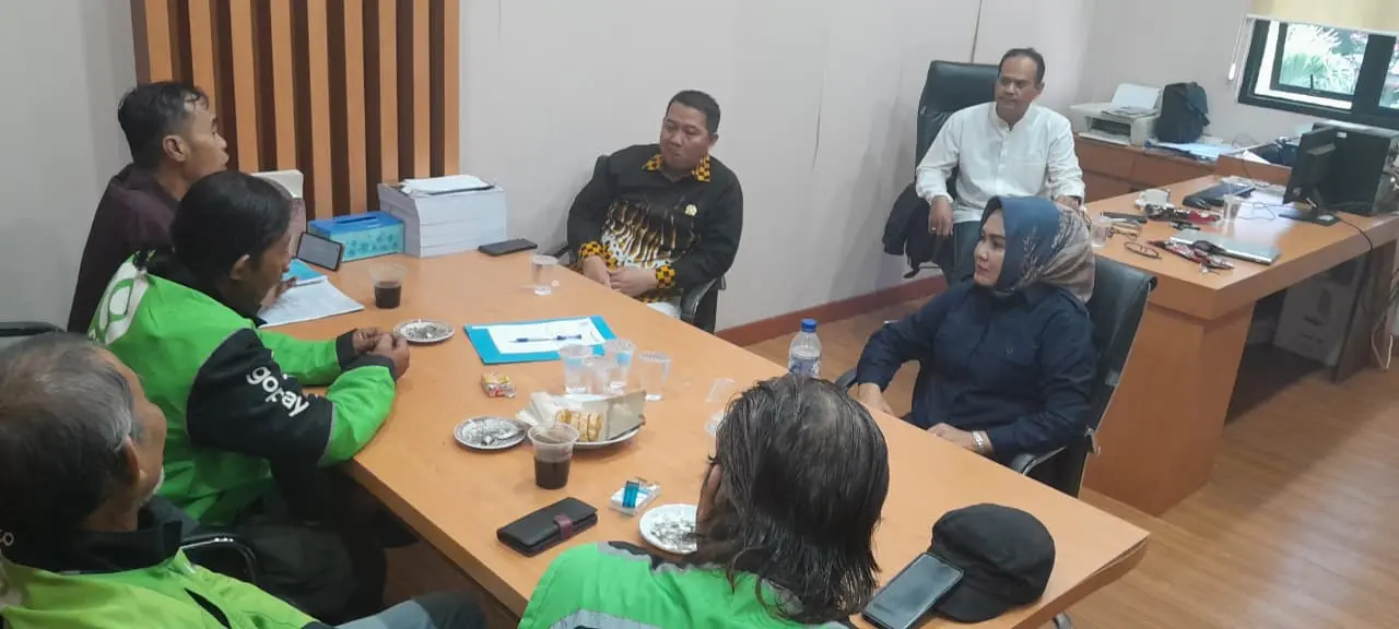 Driver Ojol Cilegon Temui Fraksi NasDem, Desak Regulasi Aplikasi dan Pengakuan sebagai Pekerja