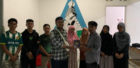 Koperasi Perikanan Fayifiye Halmahera Serahkan Pembagian Al-quran Ke PII Maluku Utara