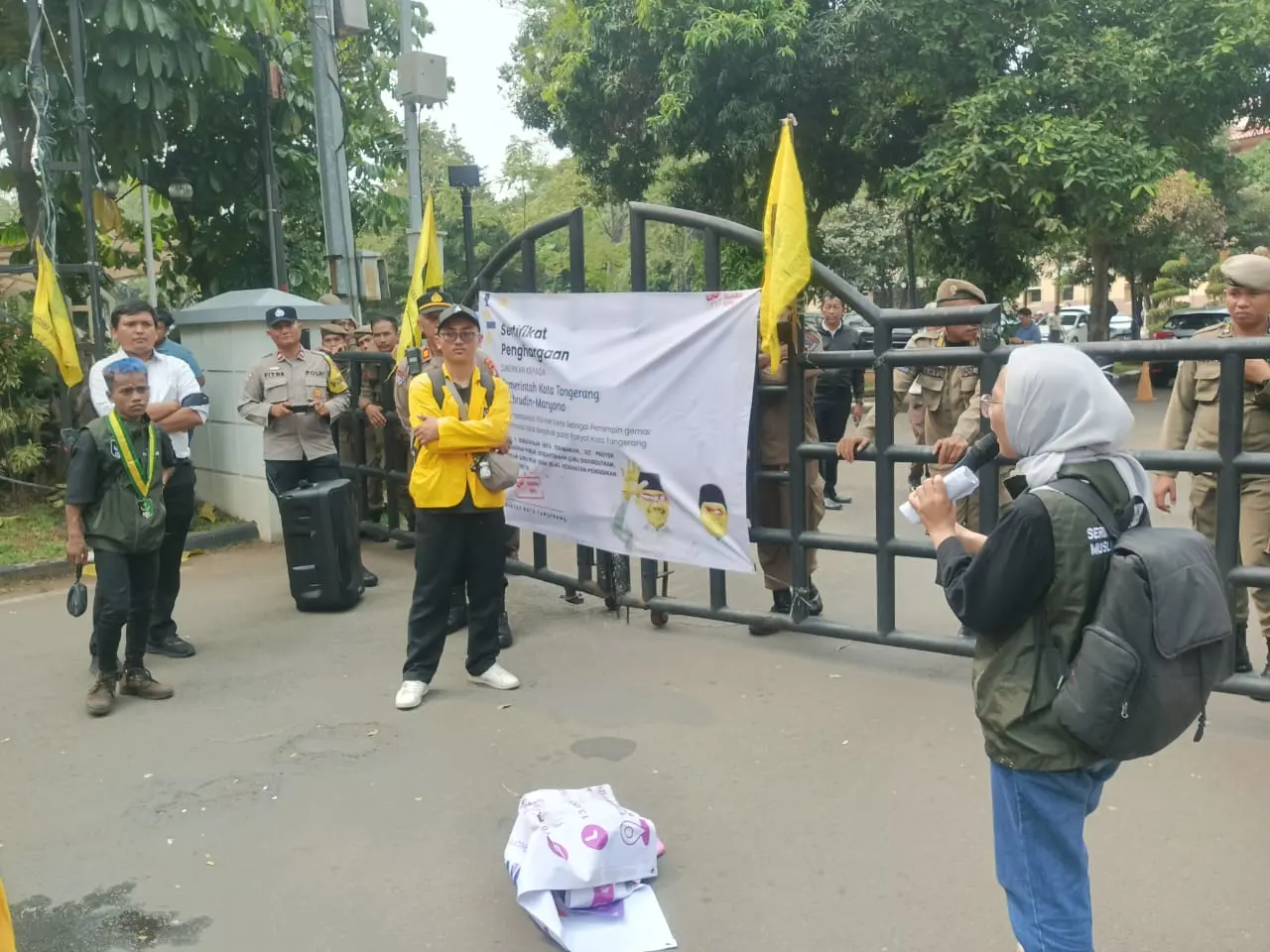 Pemkot Tangerang Tak Berani Datangi Massa Aksi, Hingga Harus Minta Masuk Ke Kantor Pemkot