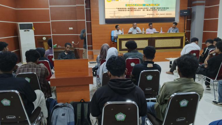 Menyoroti Ancaman Industrilisasi Pertambangan di Maluku Utara, BEM Unkhair Menggelar Dialog Publik