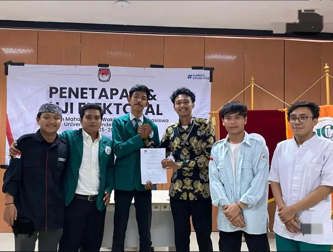 MAHASISWA UNIVERSITAS CANDIKA ABDITAMA  DESAK REKTORAT UNTUK SEGERAH MENCOPOT  PRESIDEN MAHASISWA DAN USUT DUGAAN KORUPSI