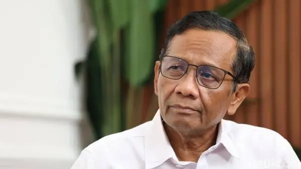 Jelang Ramadhan, Mahfud MD Buat Cuitan Soal Pertamina
