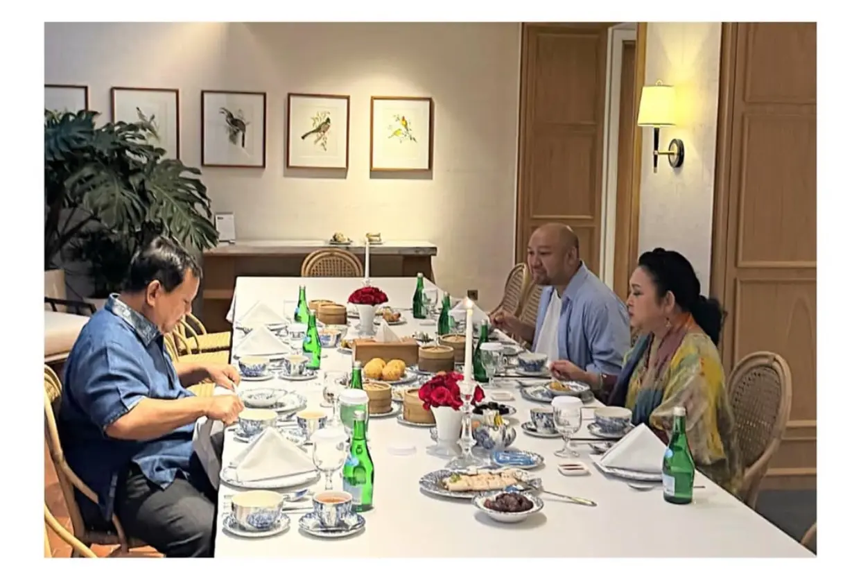 Puasa Kedua, Presiden Prabowo Berbuka Bersama Keluarga