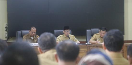 Rapat Staf Perdana Bupati dan Wakil Bupati OKU