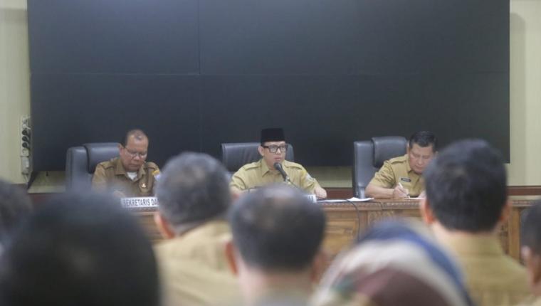 Rapat Staf Perdana Bupati dan Wakil Bupati OKU