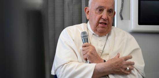 Paus Fransiskus Meninggal Dunia, Akhiri 12 Tahun Kepemimpinan Penuh Kasih