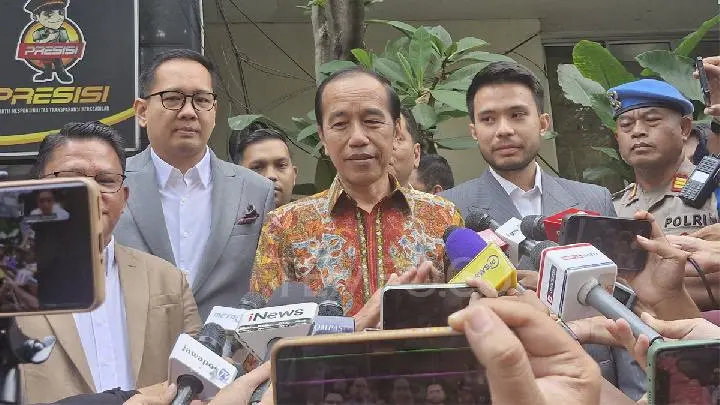 Jokowi Laporkan Tuduhan Ijazah Palsu ke Polda Metro Jaya, Serahkan 24 Barang Bukti Digital