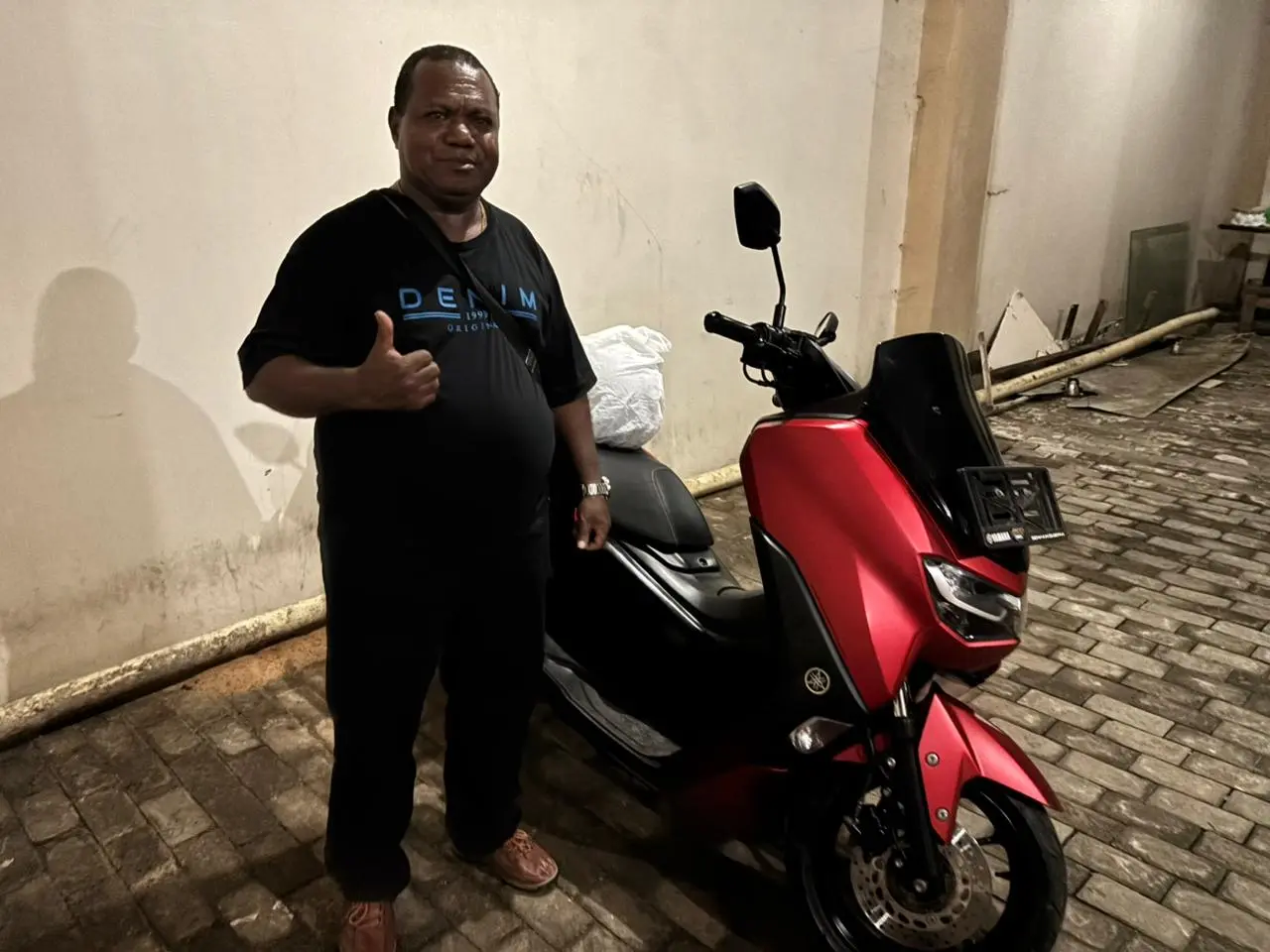 Presiden Prabowo Subianto Kirimkan 1 Unit Motor Untuk Tokoh Adat Sebagai Apresiasi