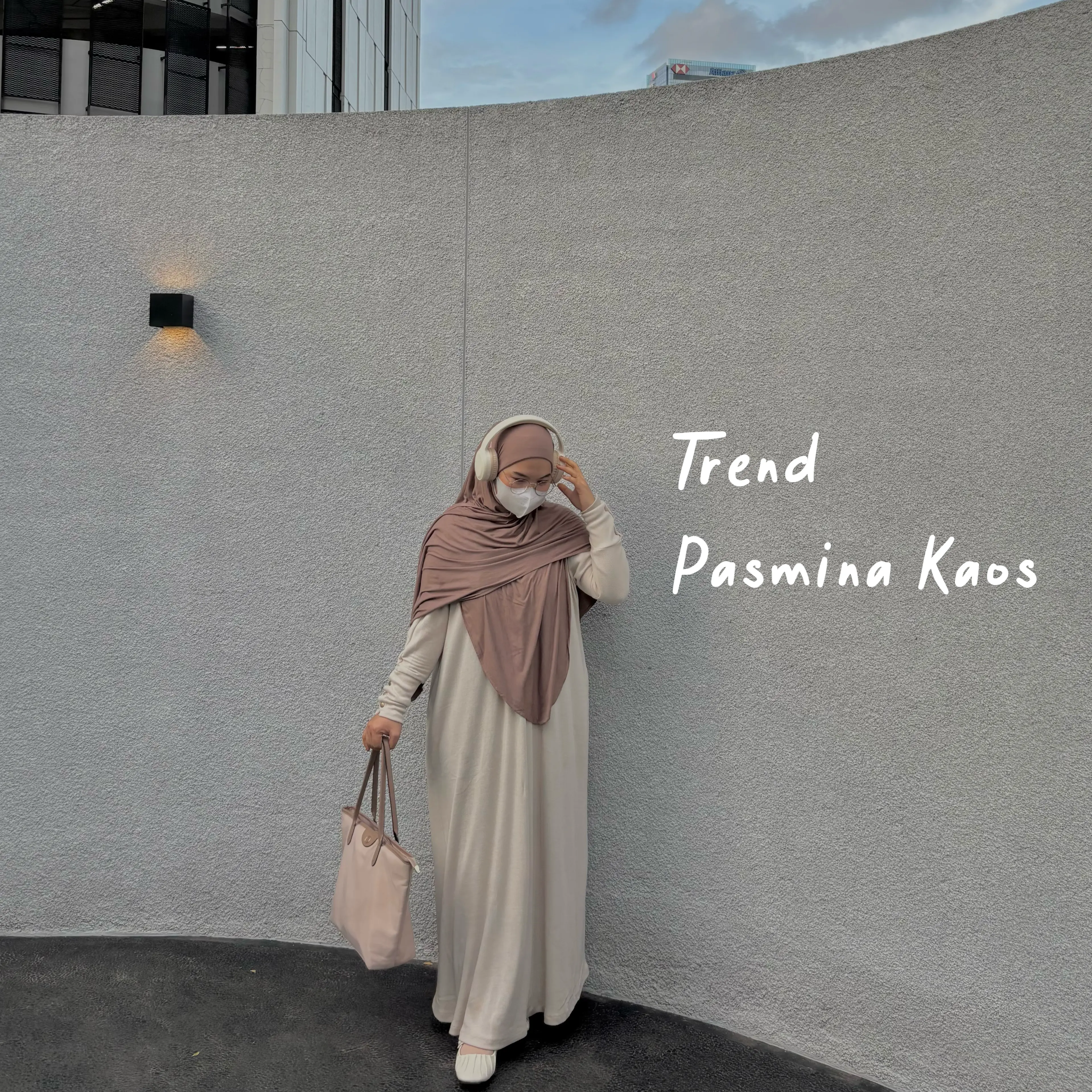 Trend Pasmina Kaos, Solusi Sat Set Bagi Pengguna Hijab