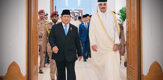 Presiden Prabowo Disambut Hangat Emir Qatar di Istana Amiri Diwan