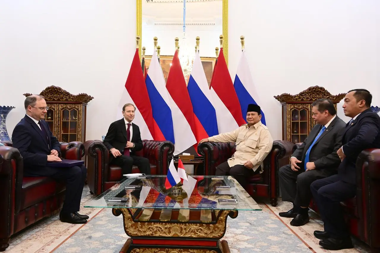 Presiden Prabowo Terima Kunjungan Kehormatan Wakil Perdana Menteri Pertama Federasi Rusia di Istana Merdeka