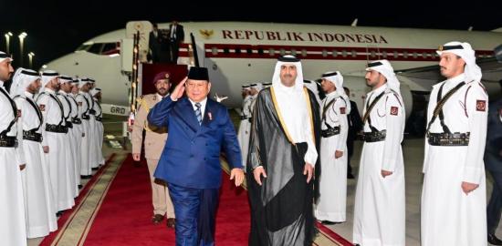 Presiden Prabowo Tiba di Doha untuk Kunjungan Resmi