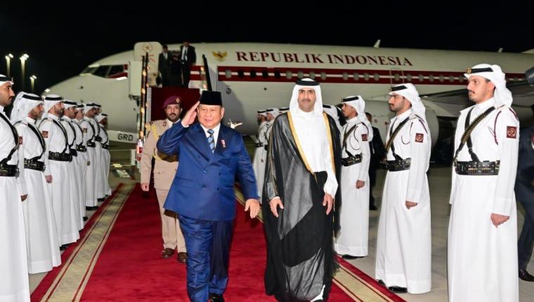 Presiden Prabowo Tiba di Doha untuk Kunjungan Resmi