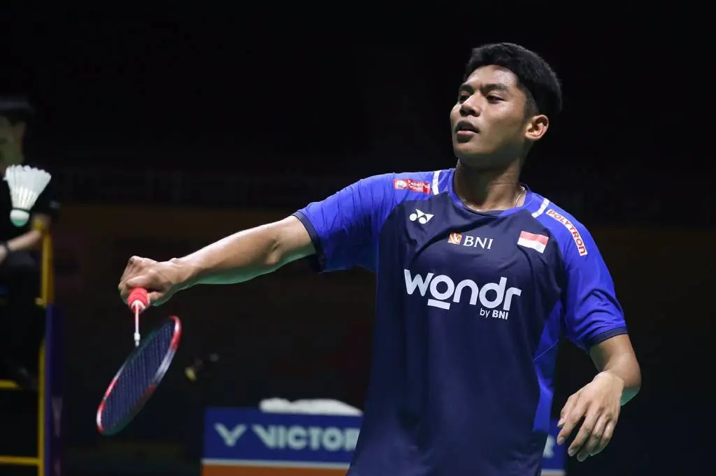 Zaki Ubaidillah Lolos ke Babak 16 Besar BWF World Junior Championships 2025