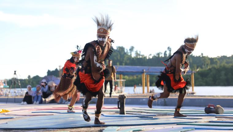 Festival Sorai Waisai 2025 : Penutup 50 Hari Pengabdian Mahasiswa UGM yang Manis