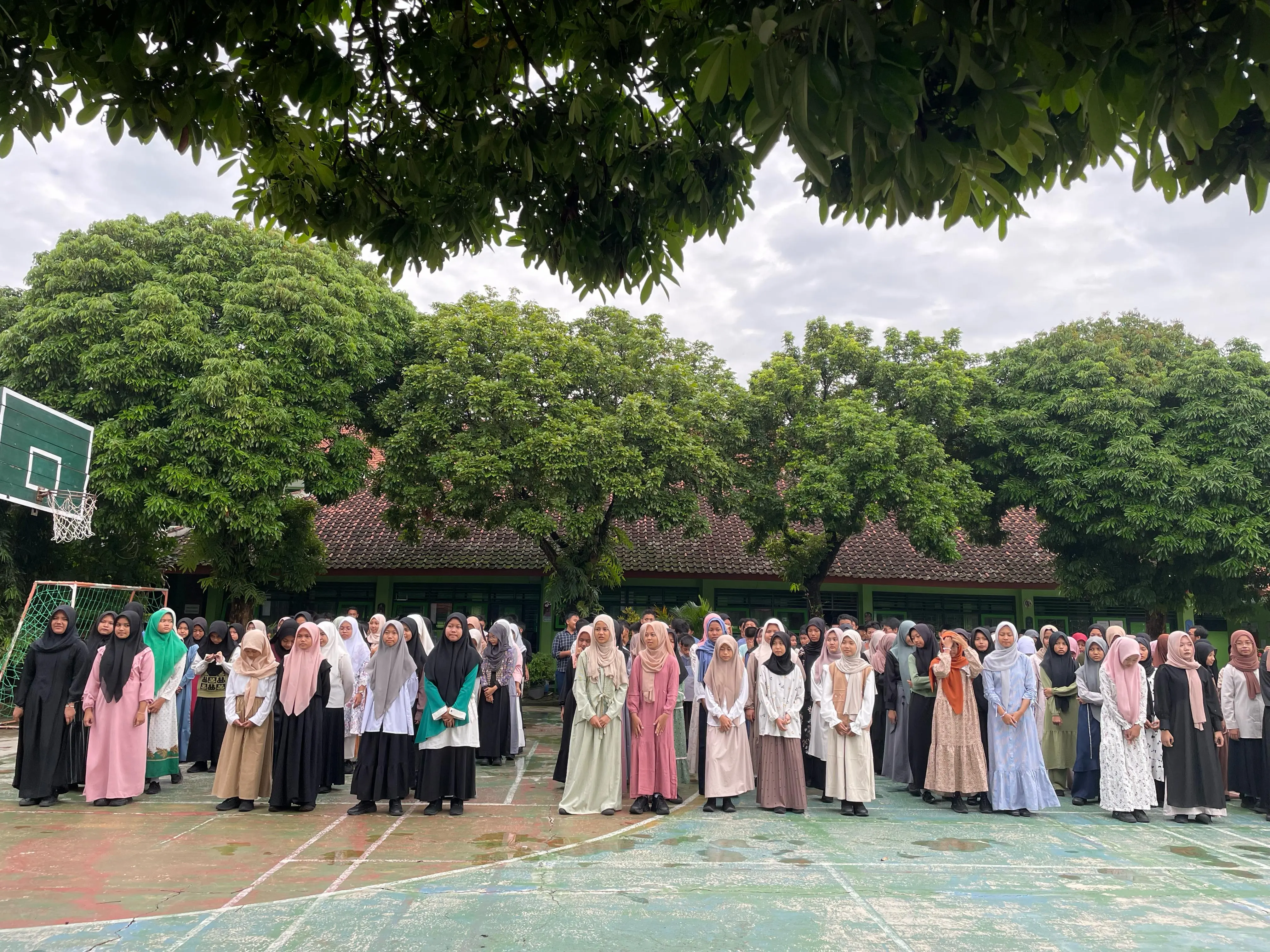 Tanamkan Nilai Kepedulian, SMP 1 Banguntapan Bantul Gelar Program Santunan Rutin untuk Siswa Yatim