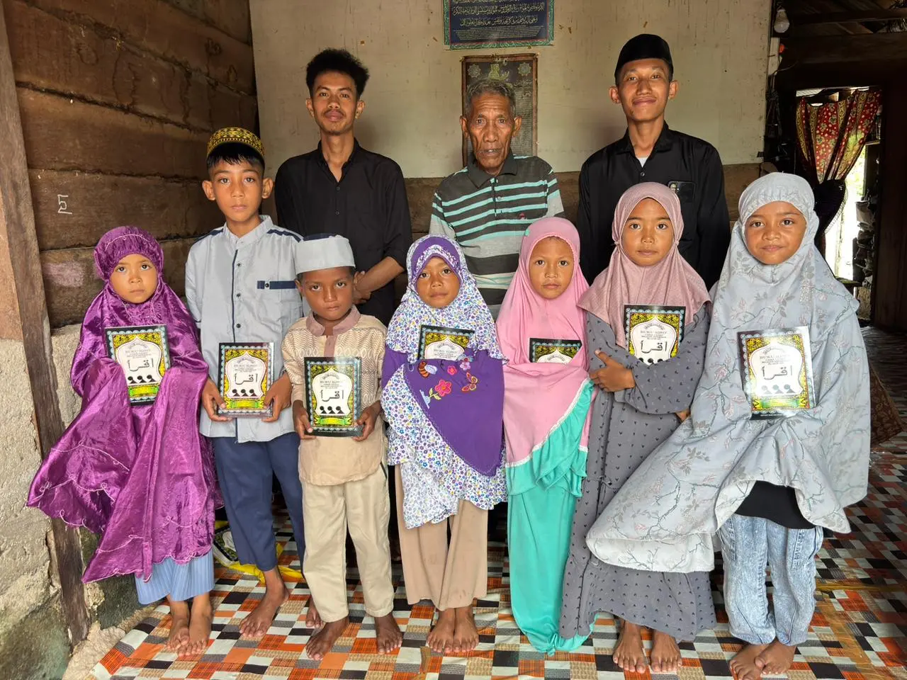 Cendikia Society dan IPPMMK Palu Tebar Iqra: Nyalakan Semangat Generasi Qur’ani di Menui Kepulauan