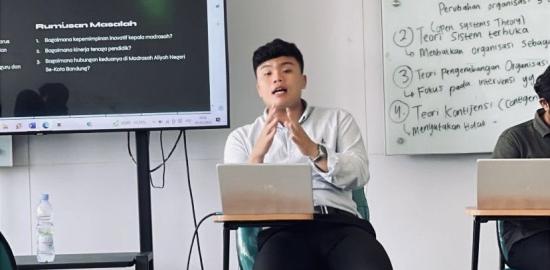 Krisis Mutu Pendidikan dan Beban Administrasi Pendidik : Antara Amanat Konstitusi dan Realitas Daerah