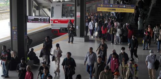 Info Commuter Line: Pemberlakuan Kebijakan WFH, Volume Pengguna Commuter Line Alami Penurunan 9 Persen