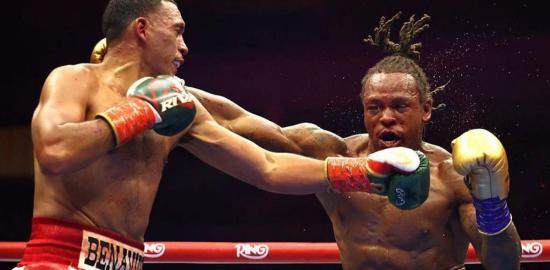 Benavidez Taklukkan Yarde Lewat KO, Pertahankan Sabuk Dunia WBC Kelas Berat Ringan