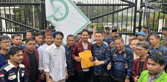 Ratusan Mahasiswa Turun Aksi di Pusat Pemerintahan Banten: Soroti Problem Pendidikan Berkepanjangan