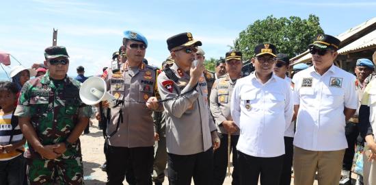 Polda Banten Antisipasi Lonjakan Wisata Anyer-Cinangka dengan Sistem One Way